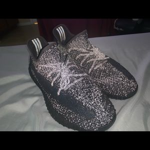 Yeezy 350 ‘black static’